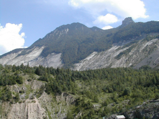 Ingrandisci