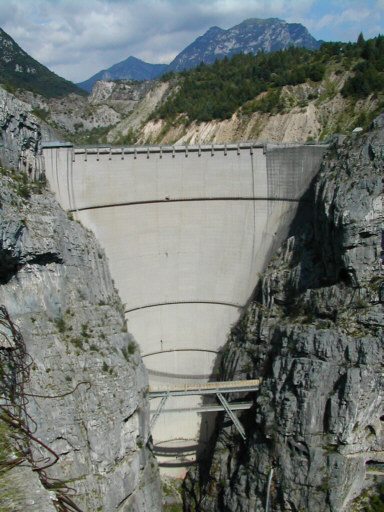 Ingrandisci