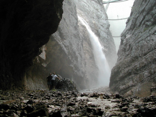 Ingrandisci