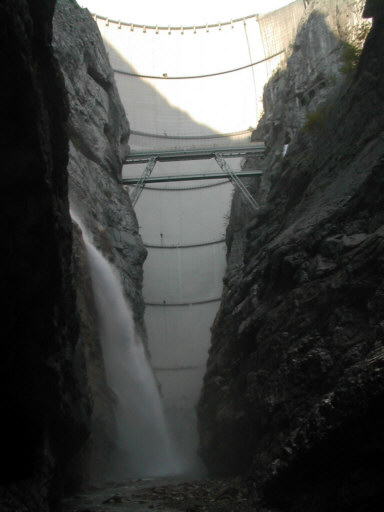 Ingrandisci